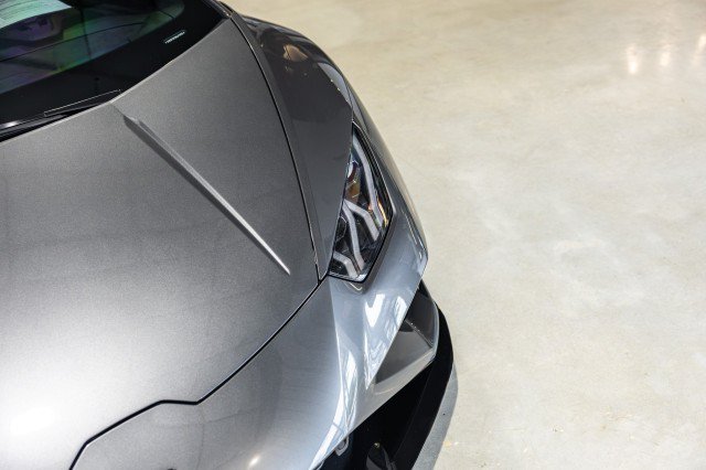 Used 2021 Lamborghini Huracan EVO RWD image 10