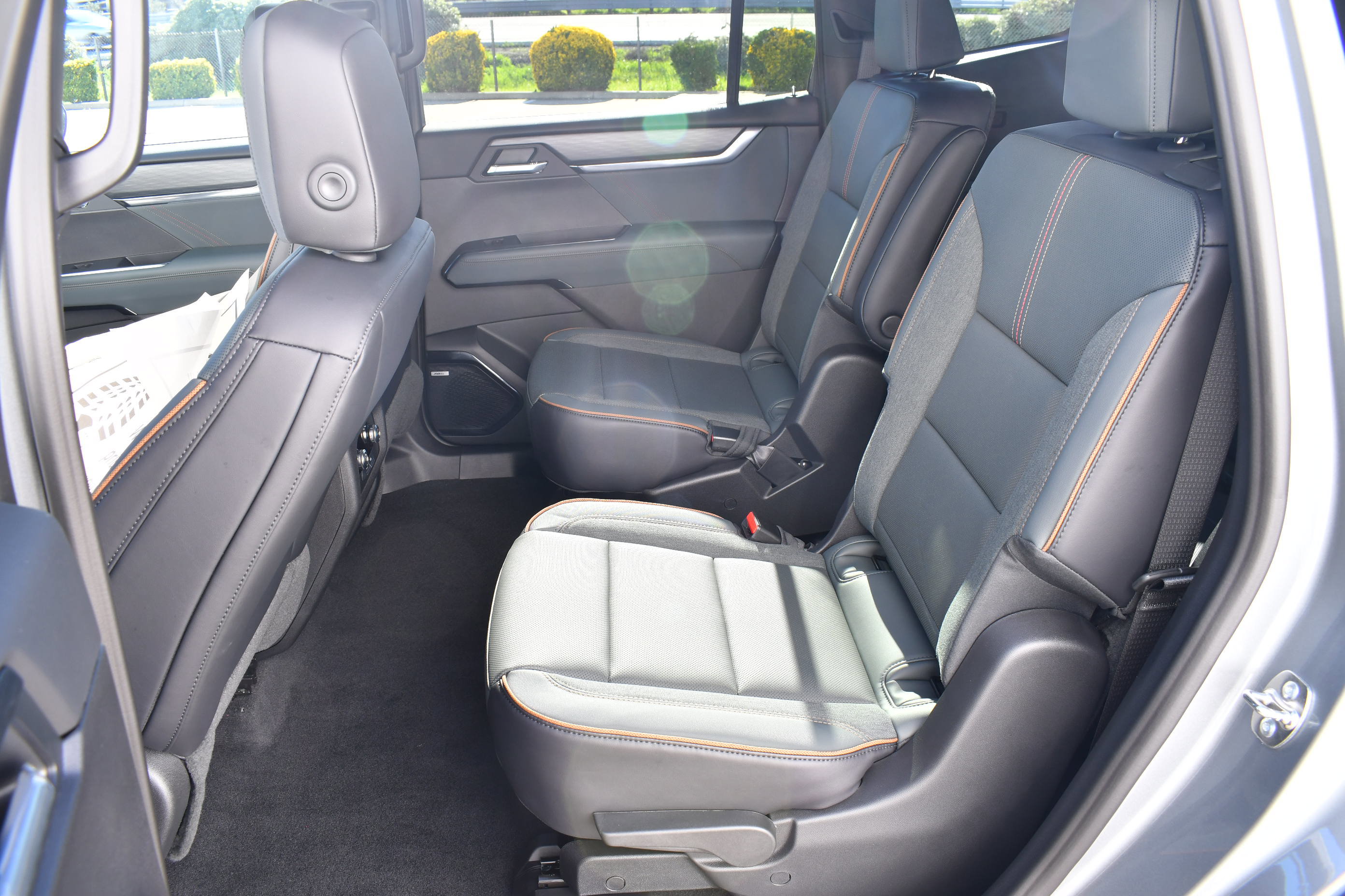 New 2026 GMC Acadia AT4 image 17