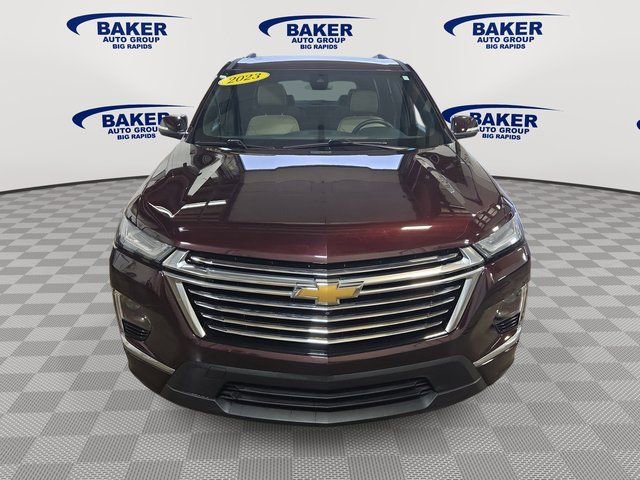 Used 2023 Chevrolet Traverse Premier image 2