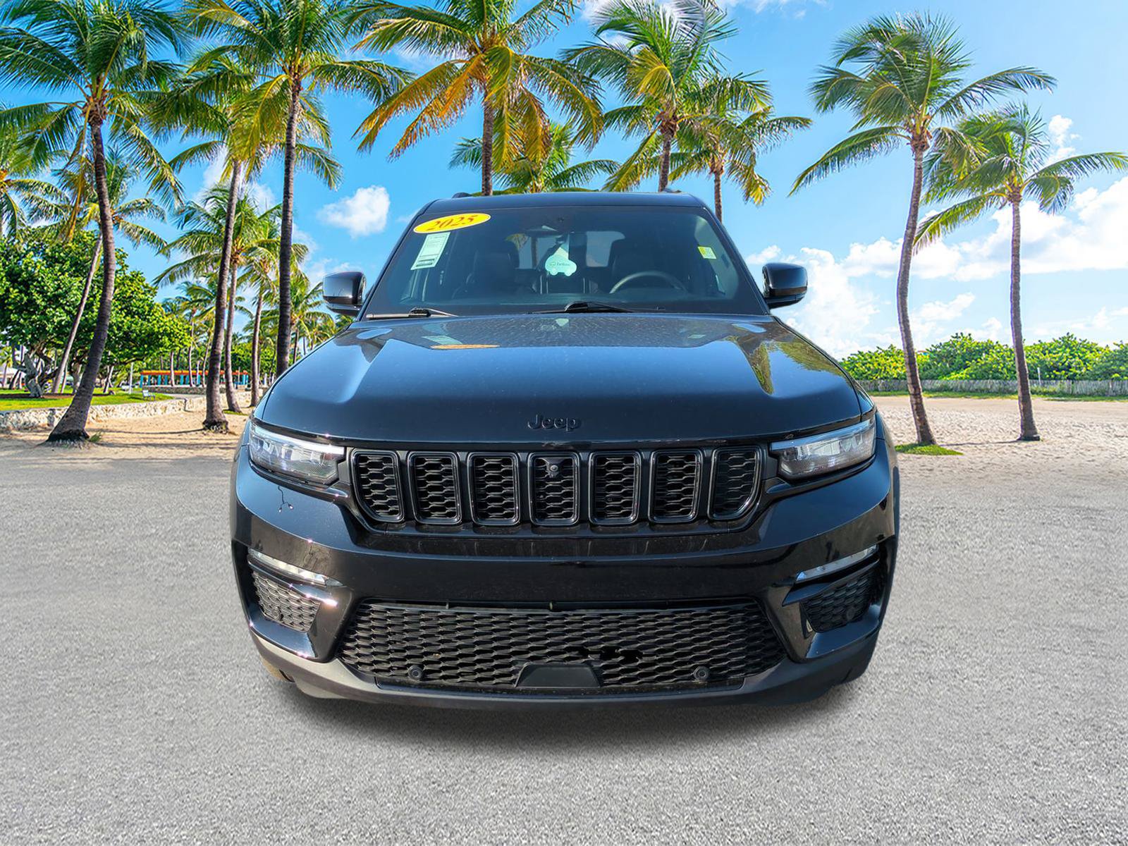 Used 2025 Jeep Grand Cherokee Limited w/ Luxury Tech Group II AWD/4WD image 7