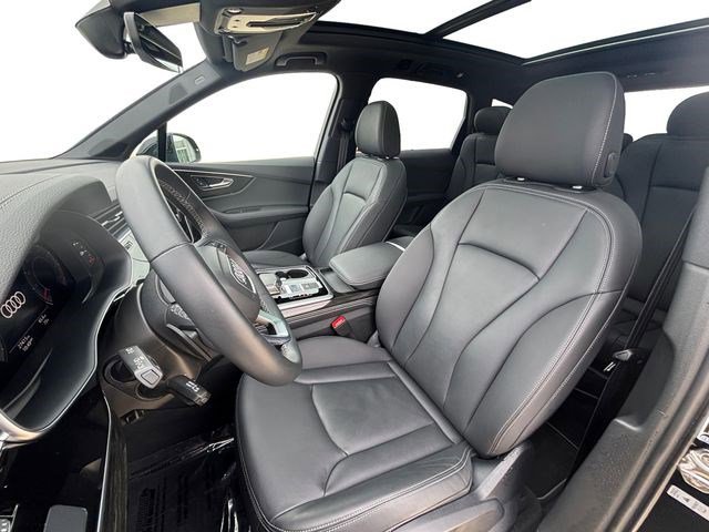 Used 2025 Audi Q7 3.0T Premium Plus image 11