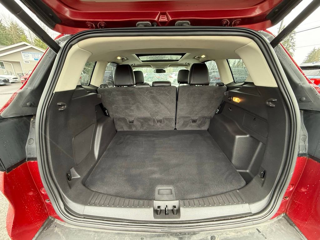 Used 2018 Ford Escape Titanium w/ Ford Safe & Smart Package image 11