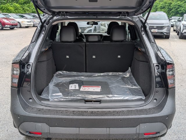 New 2026 Nissan Kicks SR w/ SR Premium Package AWD/4WD image 10