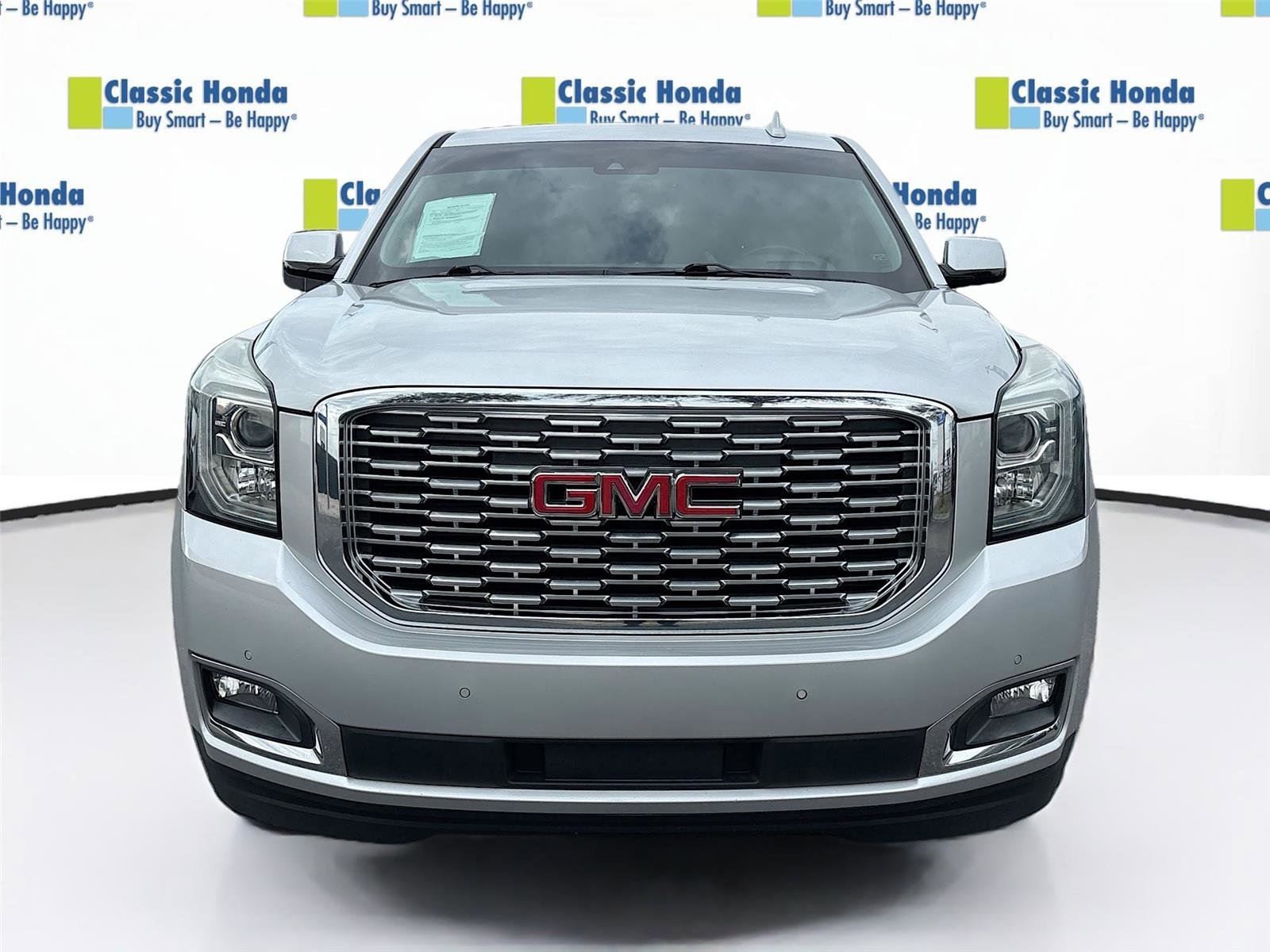 Used 2018 GMC Yukon Denali RWD image 2