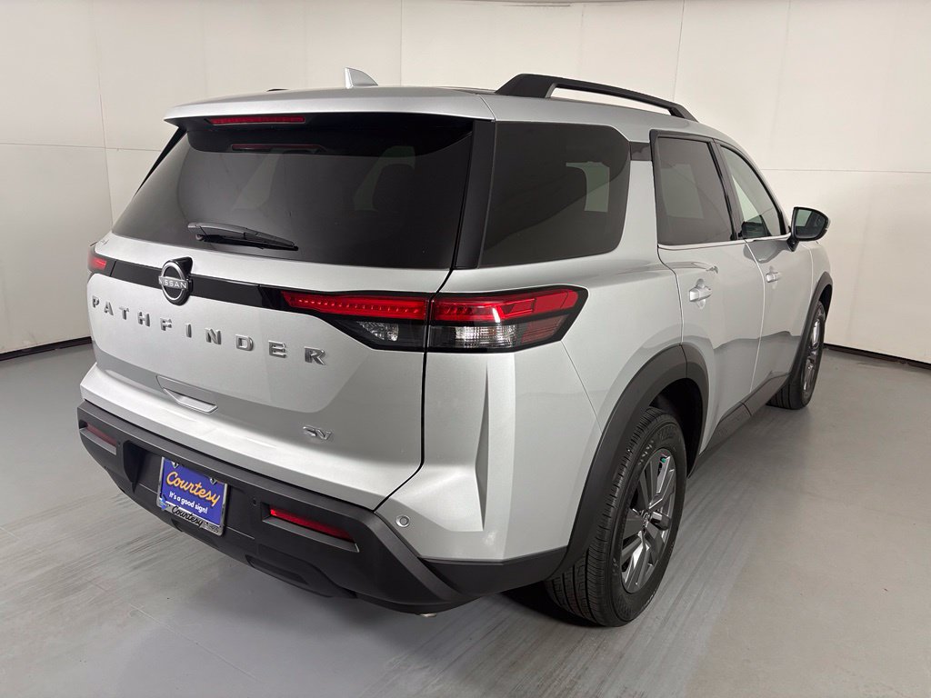 Used 2024 Nissan Pathfinder SV FWD image 8
