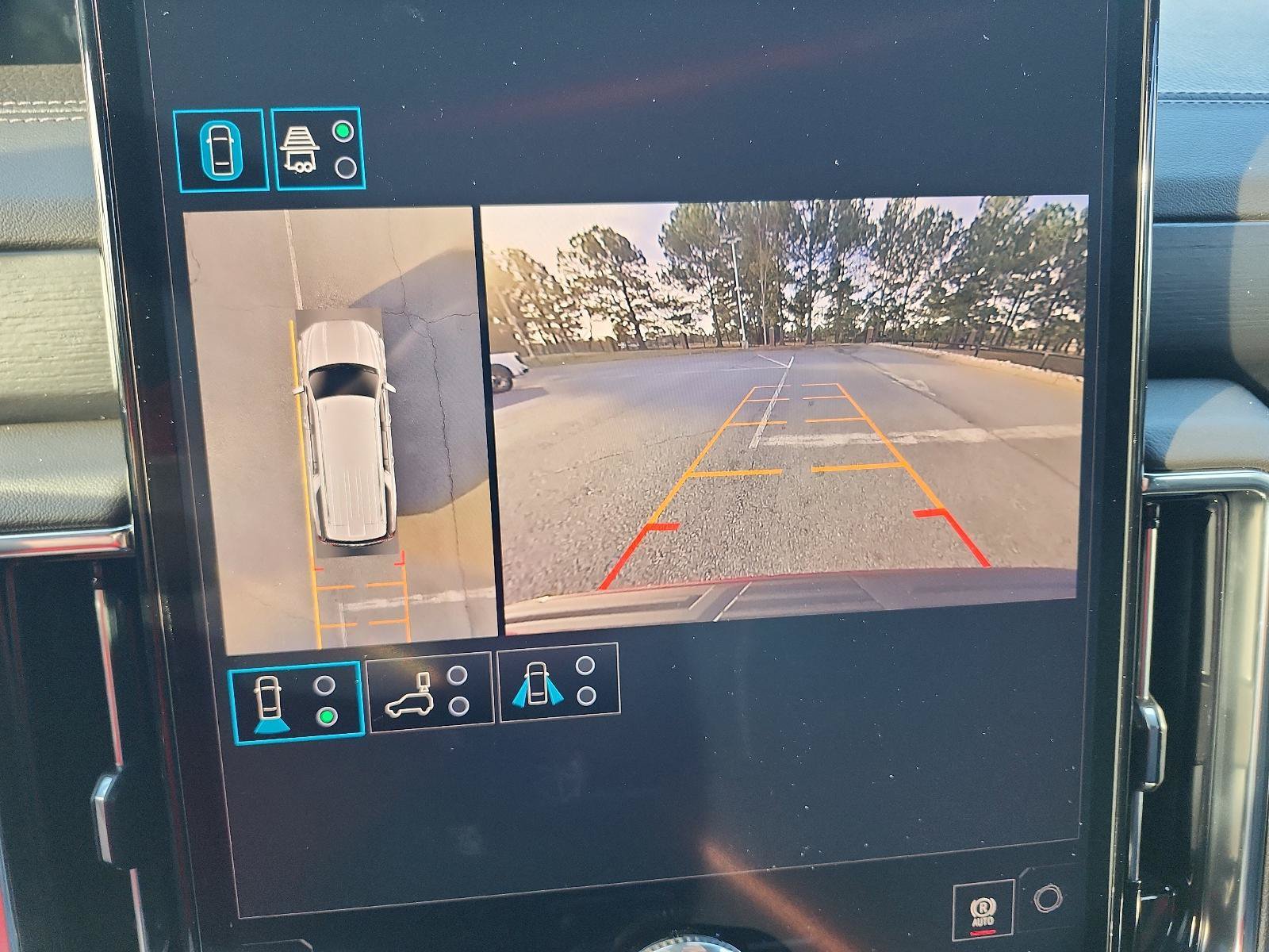New 2026 GMC Yukon XL Denali w/ Sun & Power Step Package AWD/4WD image 14