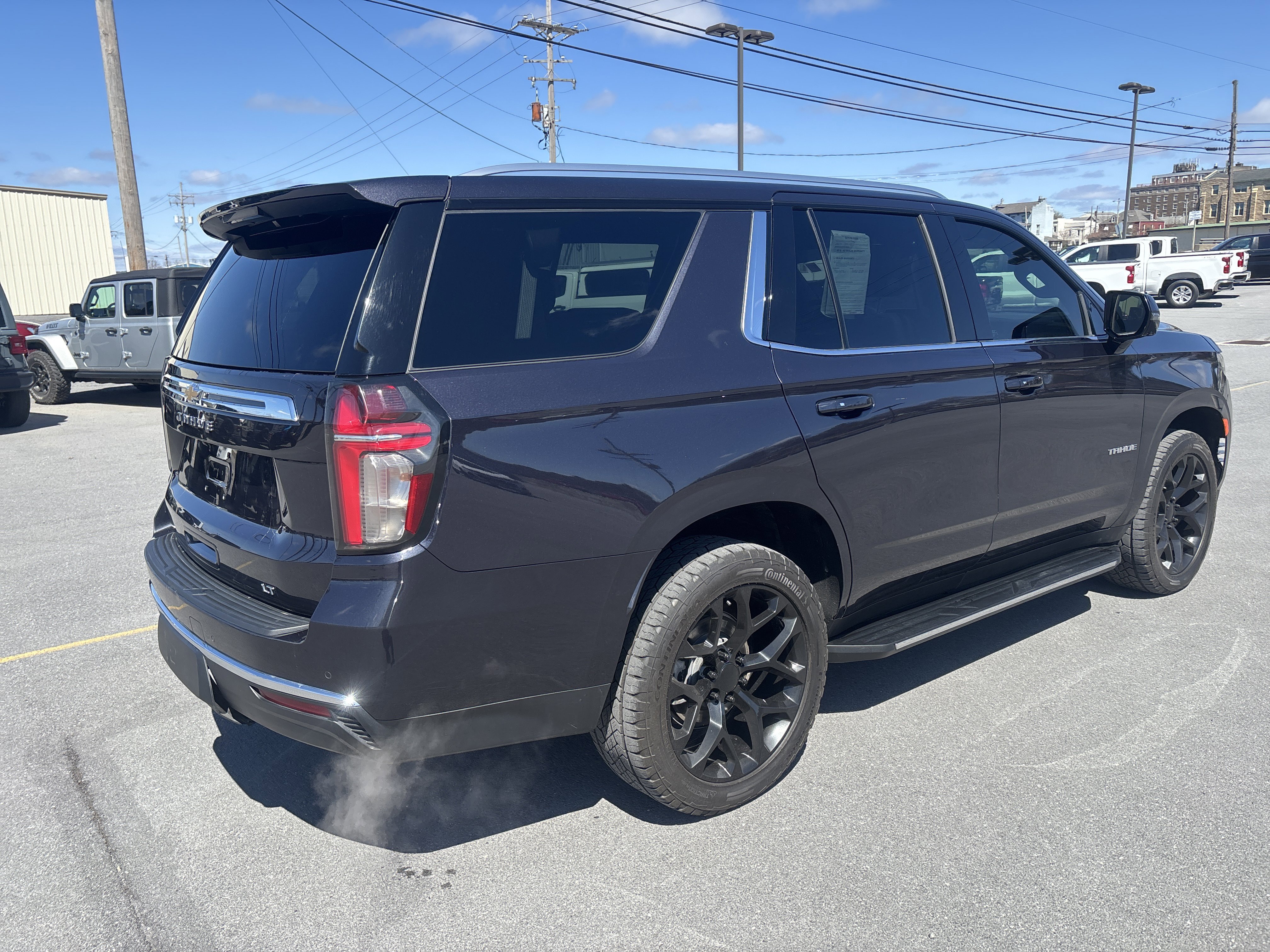 Used 2023 Chevrolet Tahoe LT w/ Luxury Package image 3