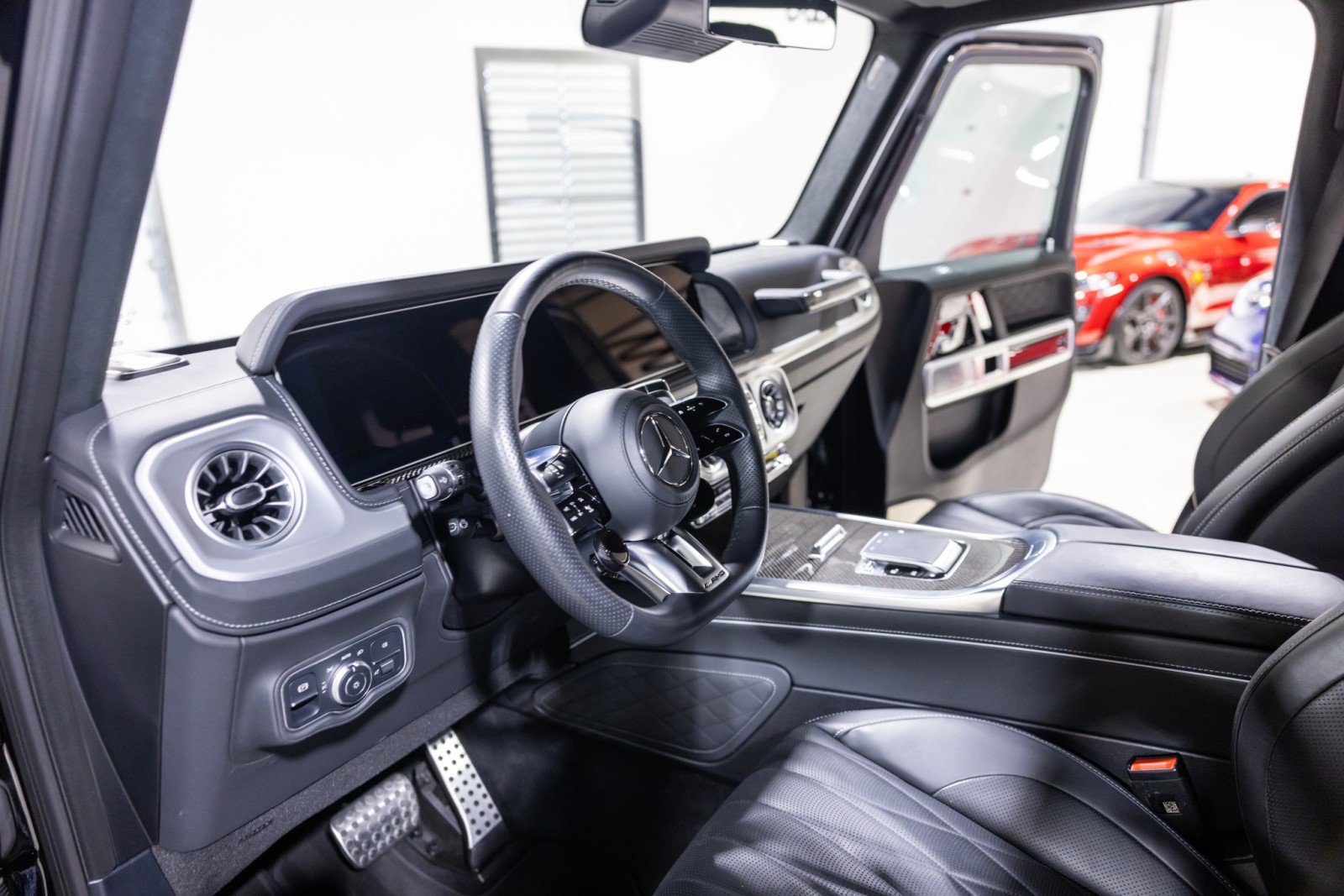 Used 2025 Mercedes-Benz G 63 AMG 4MATIC image 37