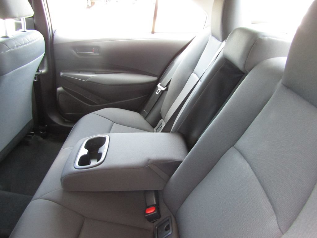 Used 2025 Toyota Corolla LE FWD image 25