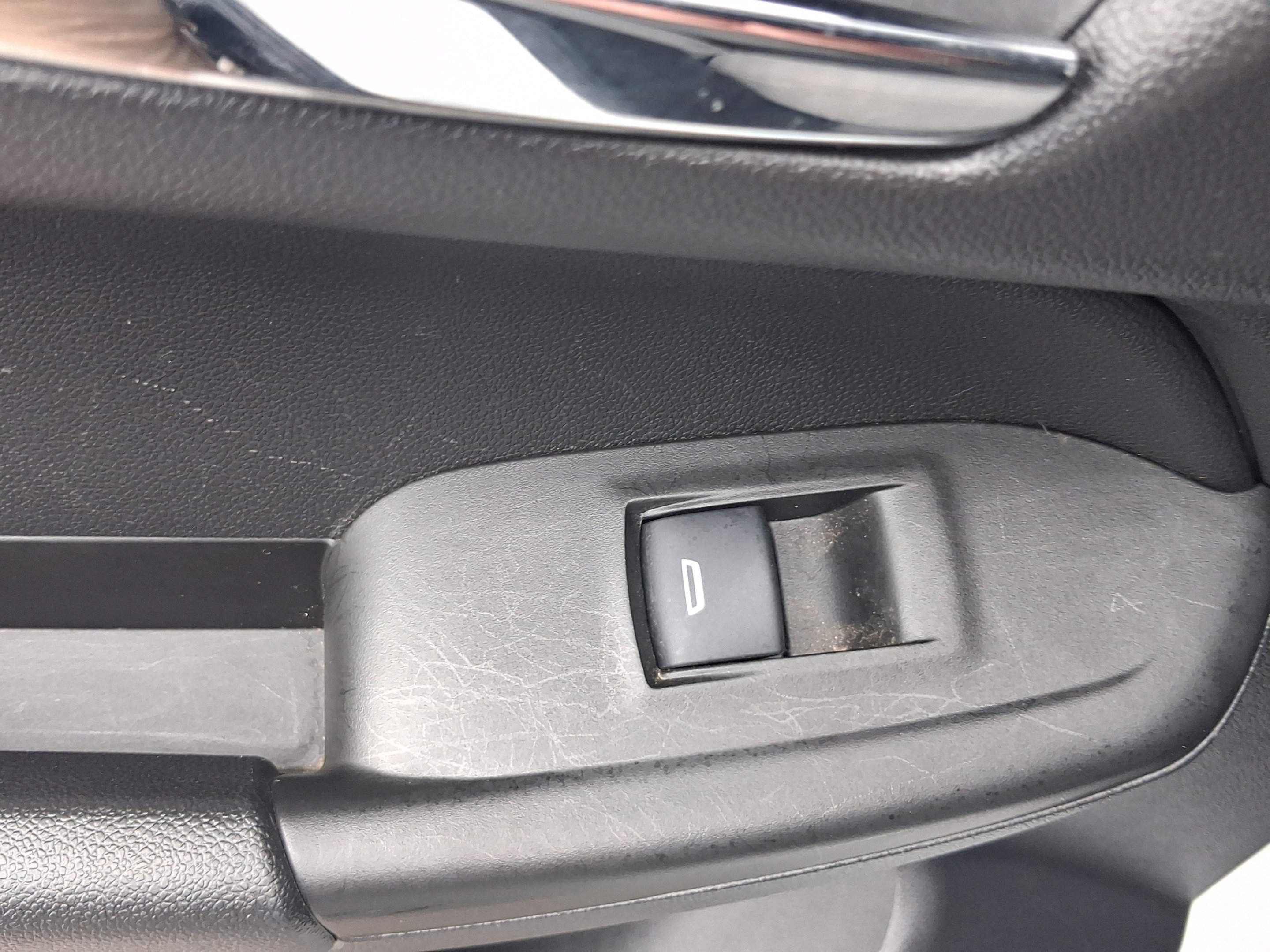 Used 2025 Chevrolet TrailBlazer LT FWD image 25