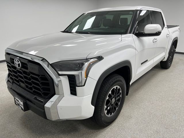 Used 2022 Toyota Tundra SR5 w/ TRD Off-Road Premium Package image 4