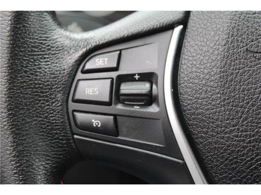 Used 2018 BMW 330i xDrive Sedan image 18