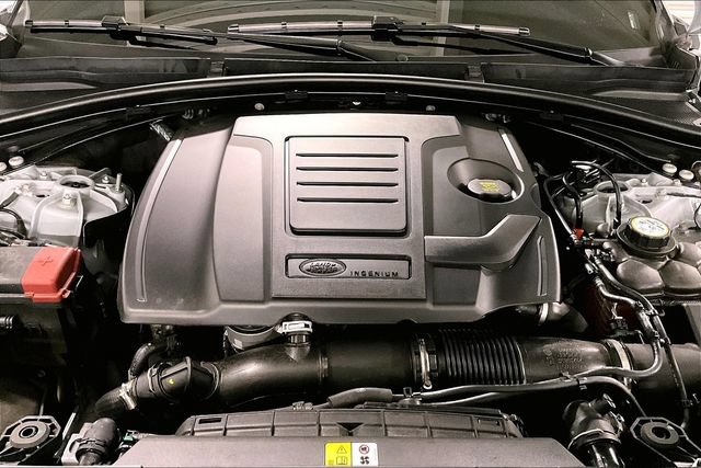 Certified 2026 Land Rover Range Rover Velar Dynamic SE AWD/4WD image 9