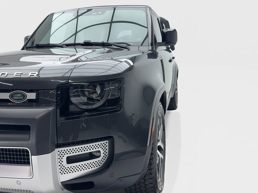 Used 2024 Land Rover Defender 110 S image 3