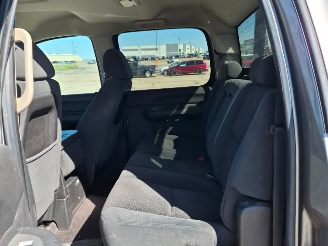 Used 2007 Chevrolet Silverado 2500 LT AWD/4WD image 12