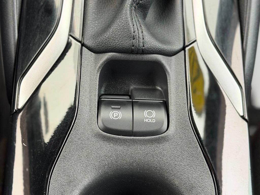 Used 2020 Toyota Corolla SE FWD image 17