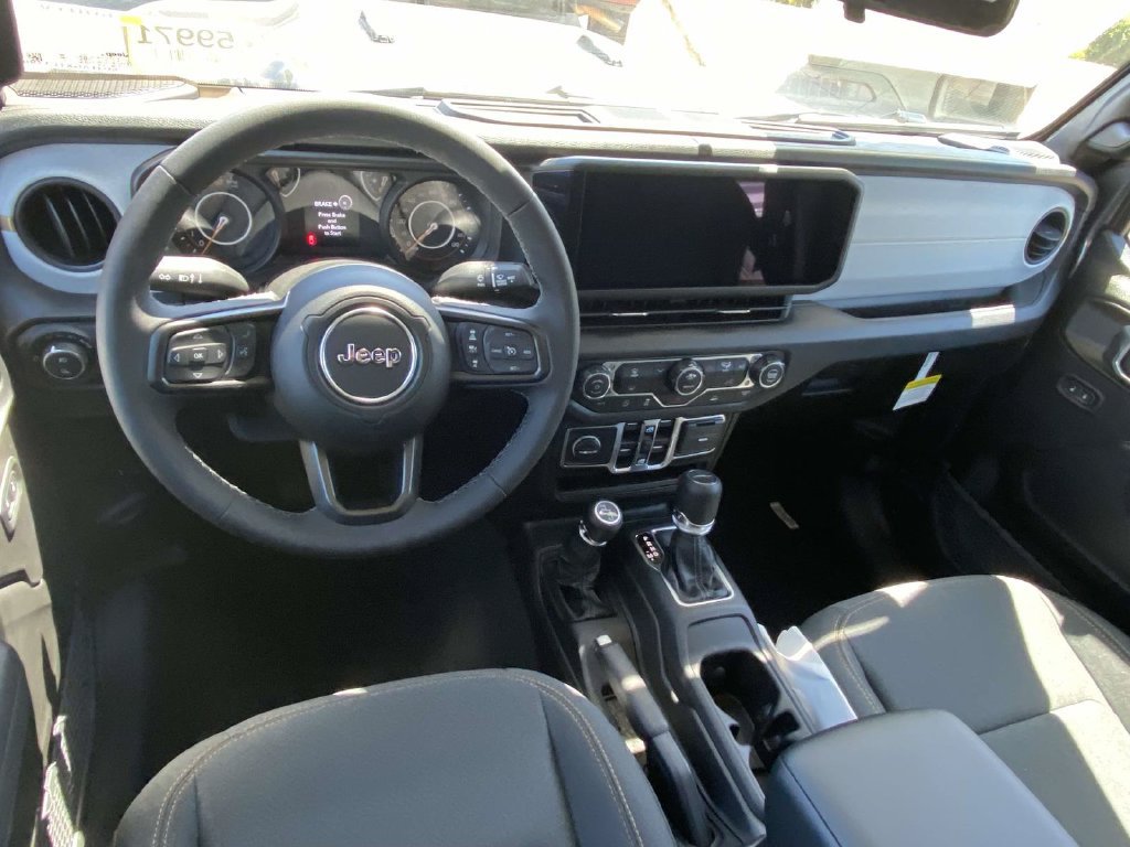 New 2026 Jeep Gladiator Sport AWD/4WD image 10