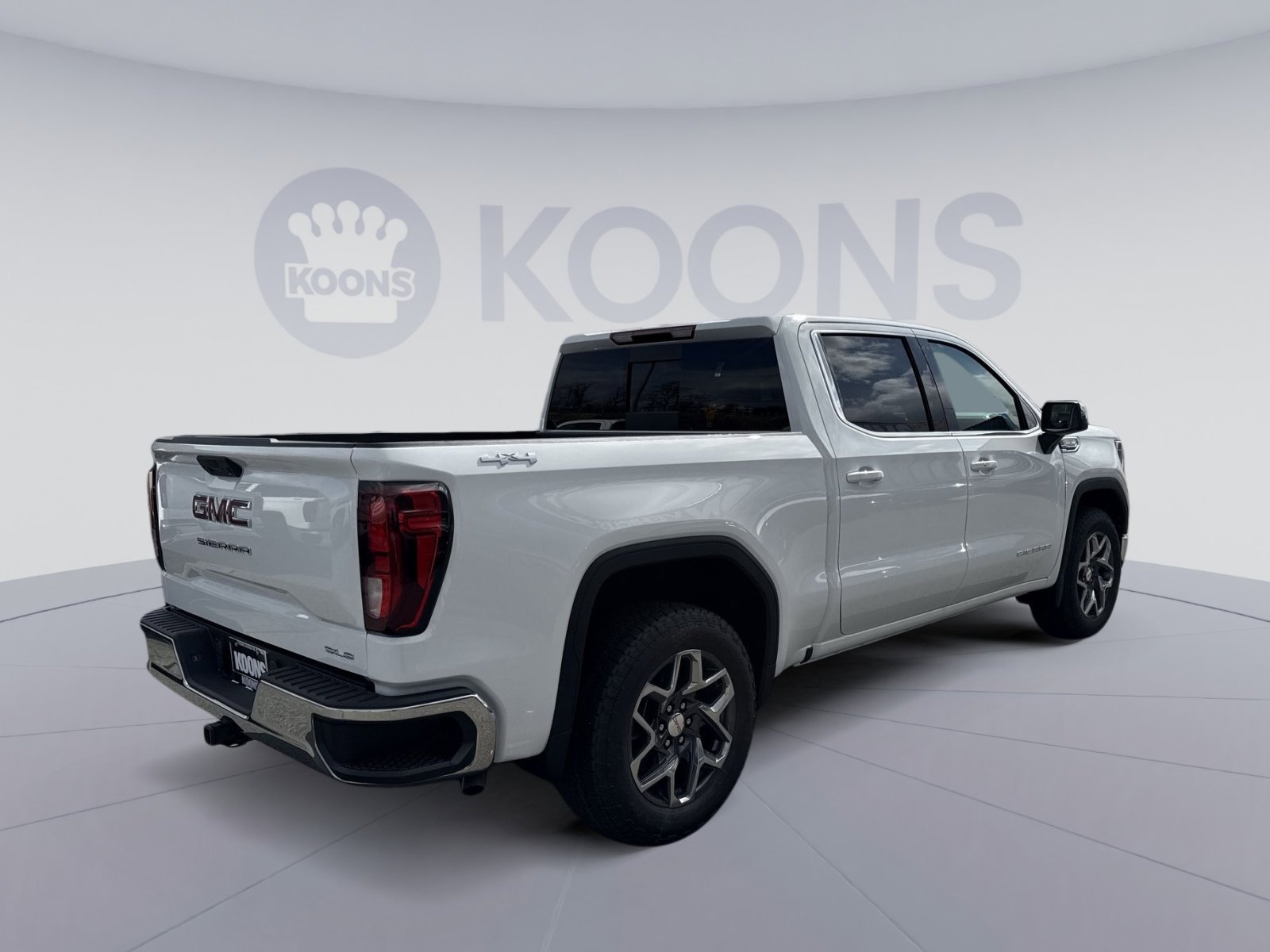 New 2026 GMC Sierra 1500 SLE w/ Preferred Package image 7