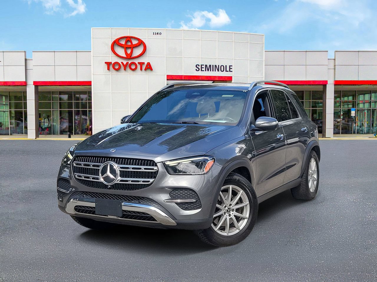 Used 2025 Mercedes-Benz GLE 350 4MATIC image 1