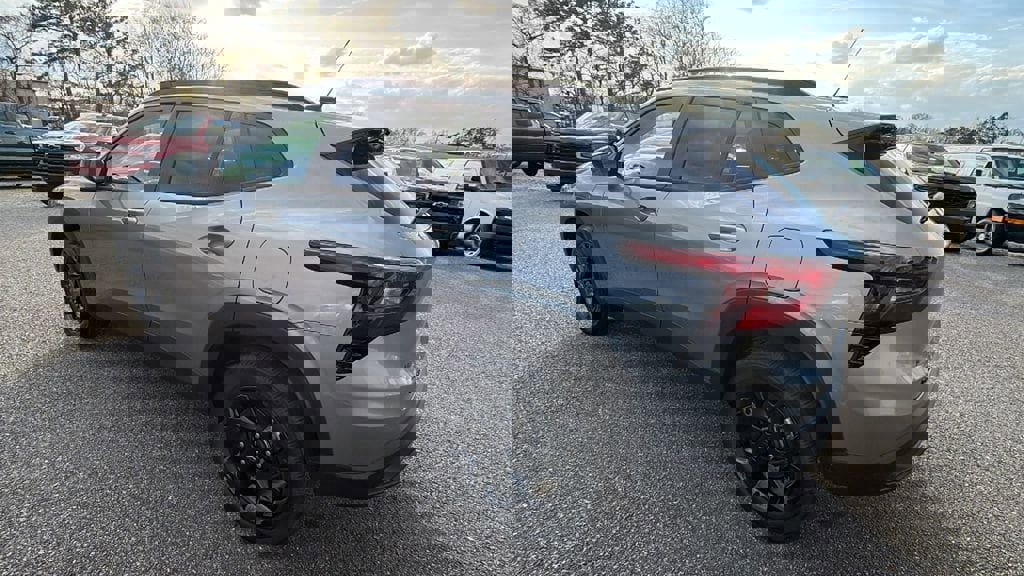 New 2026 Chevrolet Trax LT w/ Midnight Edition image 7