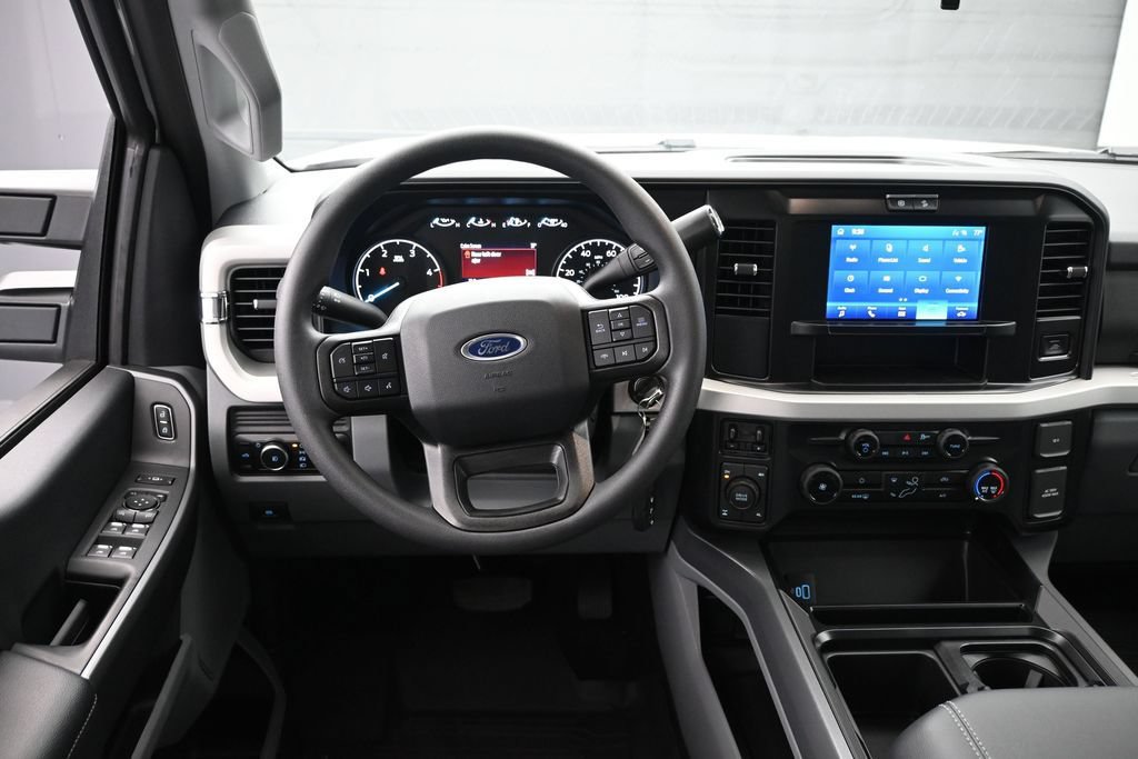 New 2026 Ford F350 XLT w/ FX4 Off-Road Package AWD/4WD image 16