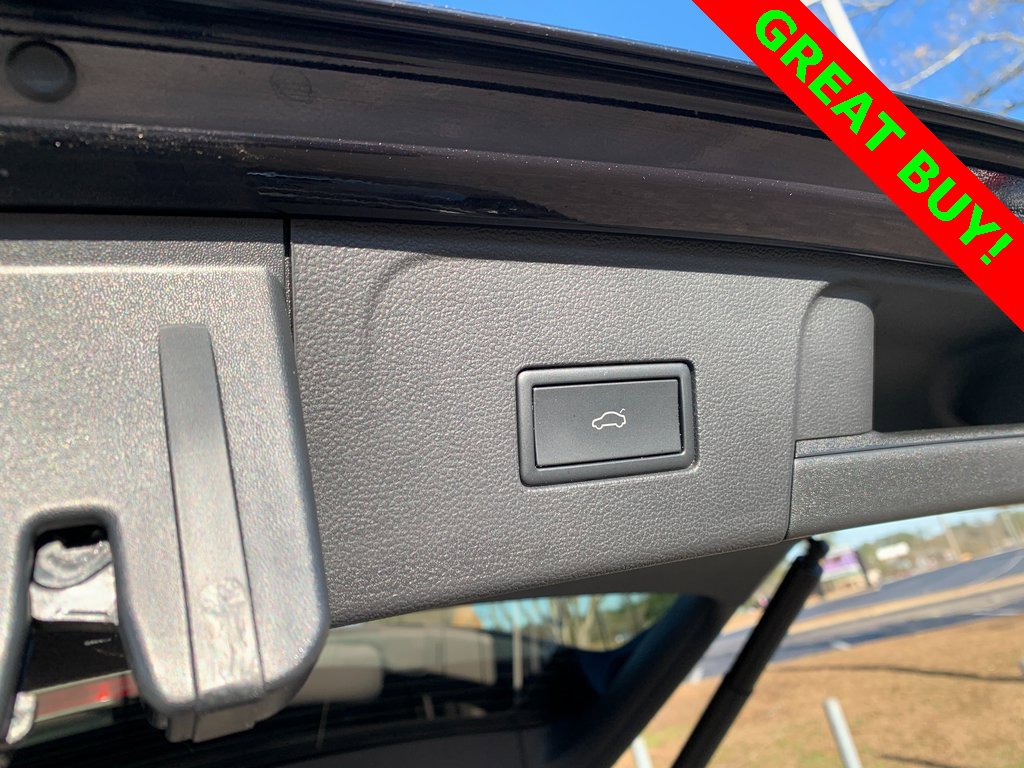 Used 2024 Volkswagen Atlas SEL Premium R-Line image 8