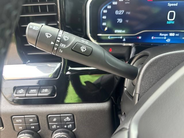 Used 2024 Chevrolet Silverado 1500 High Country w/ High Country Premium Package AWD/4WD image 10