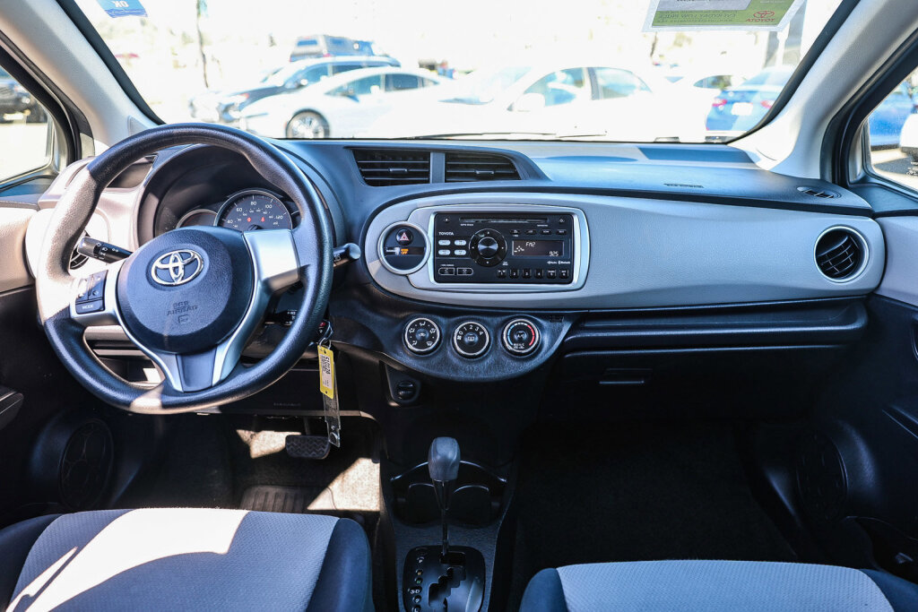 Used 2013 Toyota Yaris LE image 14