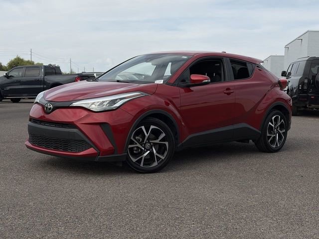 Used 2020 Toyota C-HR XLE image 2