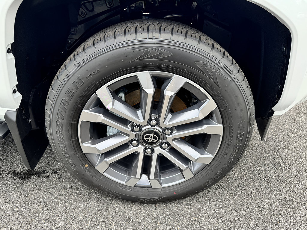 New 2026 Toyota 4Runner Limited AWD/4WD image 21