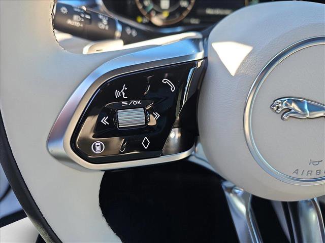 New 2025 Jaguar F-PACE R-Dynamic S image 15