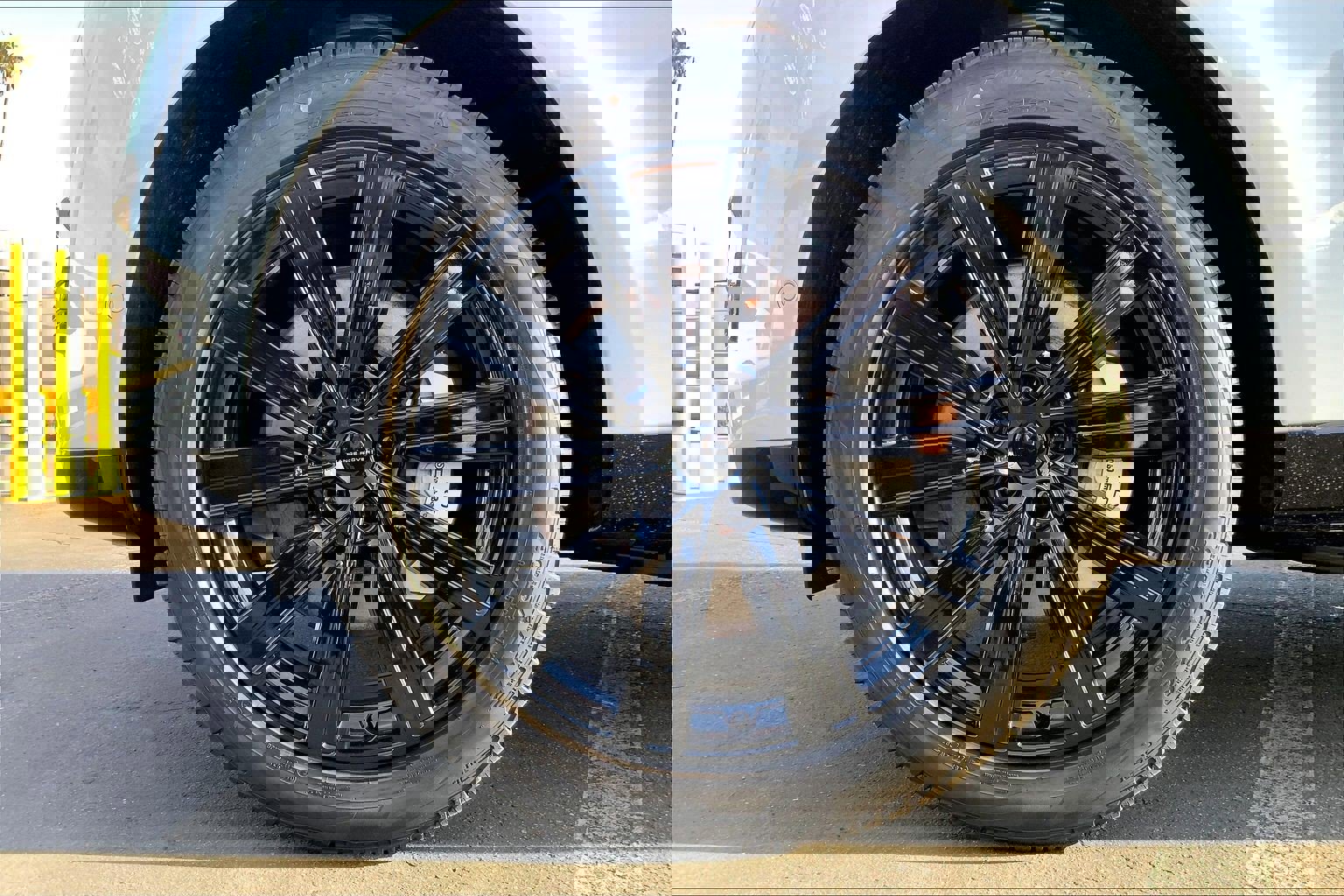 New 2026 Land Rover Range Rover SE image 17