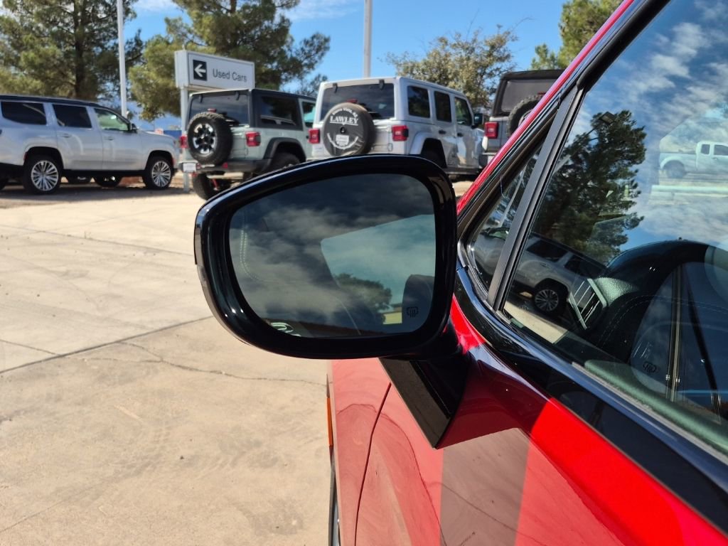 New 2025 Chrysler Pacifica Limited w/ Trailer Tow Group FWD image 14