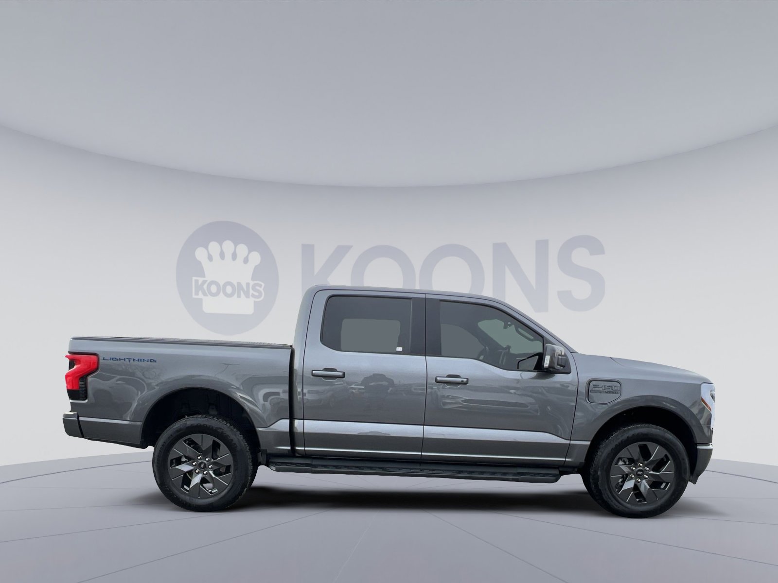 Used 2023 Ford F150 Lightning Lariat image 17