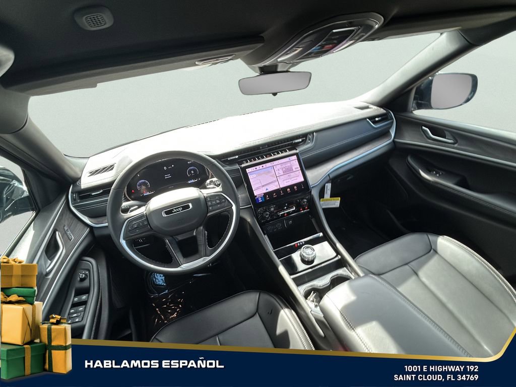 Used 2025 Jeep Grand Cherokee Limited image 24