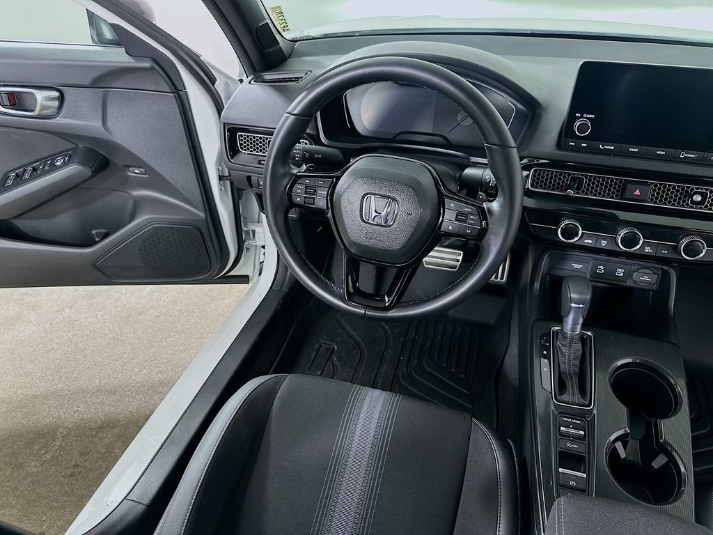 Used 2025 Honda Civic Sport image 17