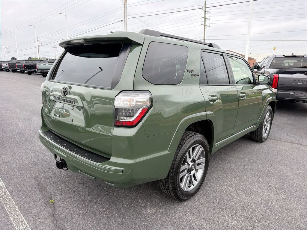 Used 2022 Toyota 4Runner TRD Sport AWD/4WD image 8