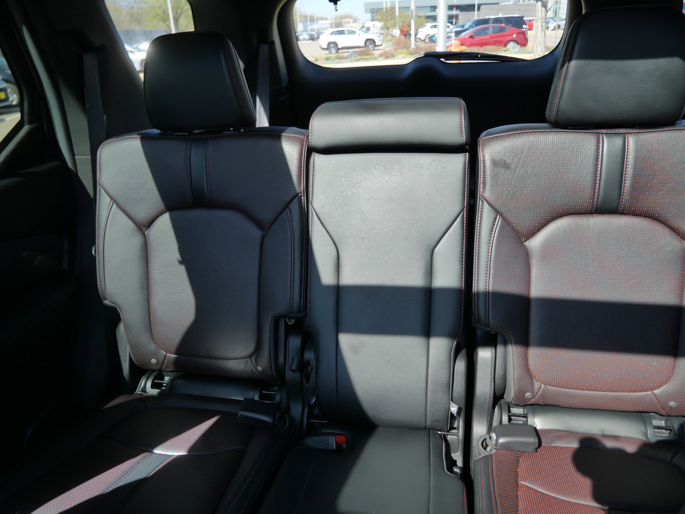 Used 2025 Honda Pilot Black Edition image 13