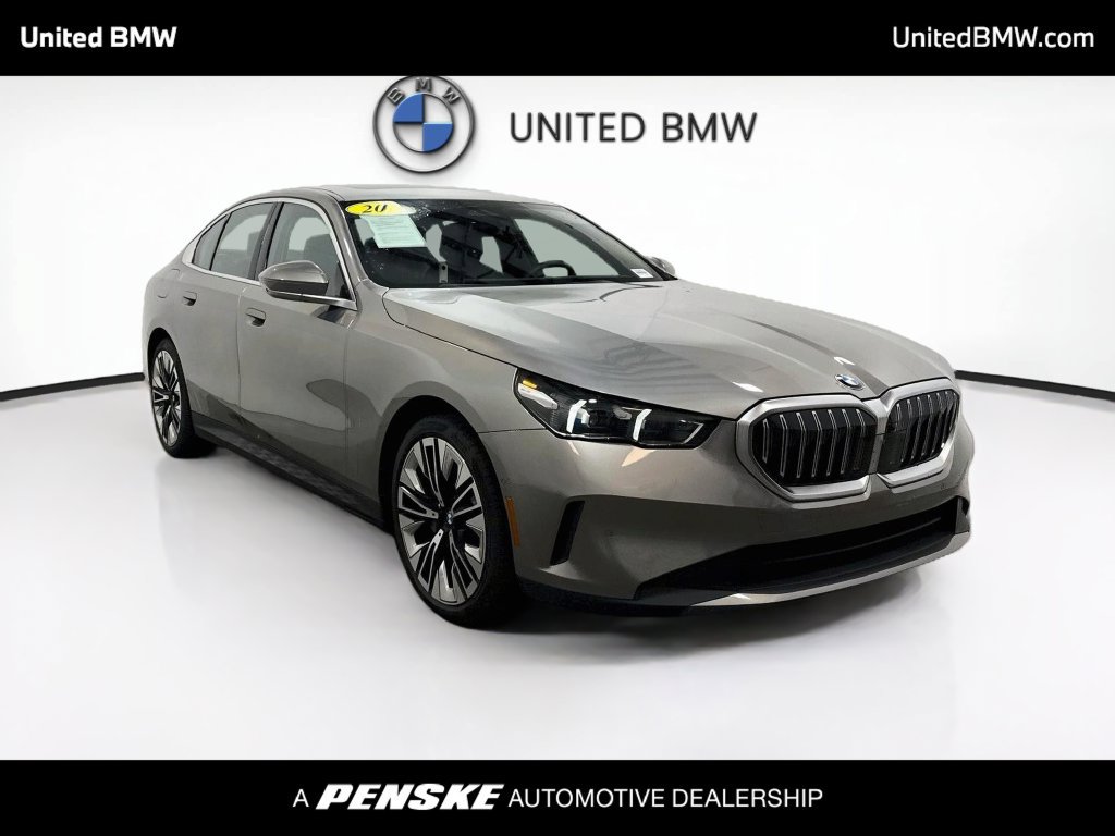 Certified 2026 BMW 530i RWD image 3