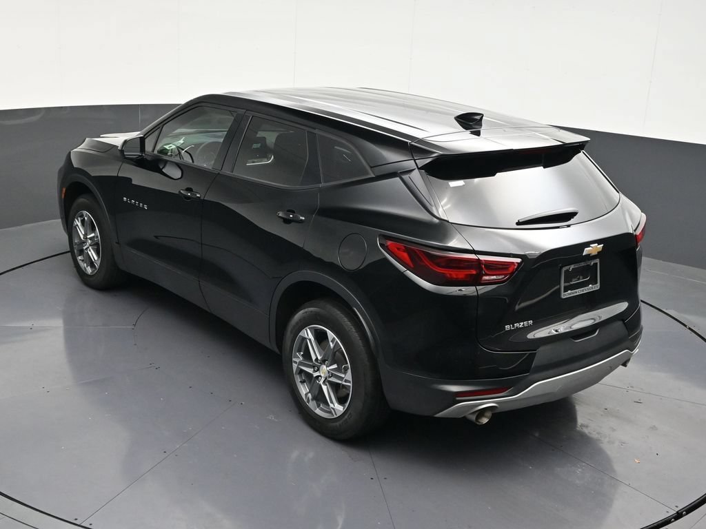 Used 2023 Chevrolet Blazer LT FWD image 18