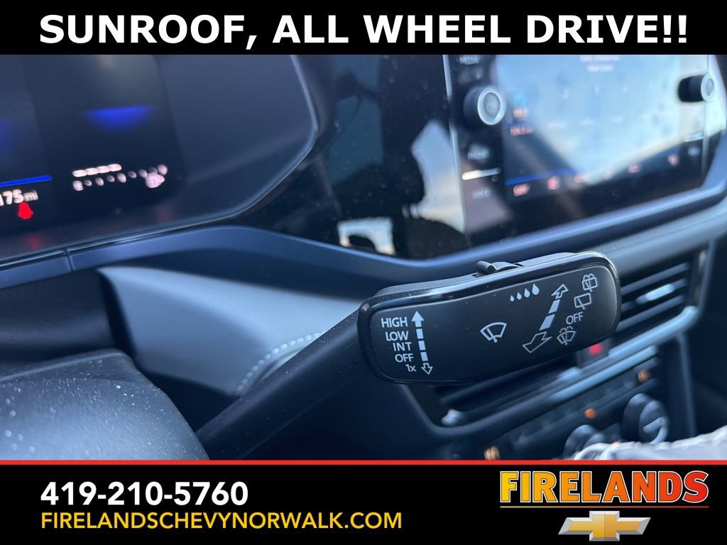 Used 2024 Volkswagen Taos SE w/ Panoramic Sunroof Package image 8