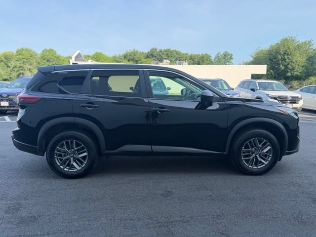 Used 2024 Nissan Rogue S AWD/4WD image 5