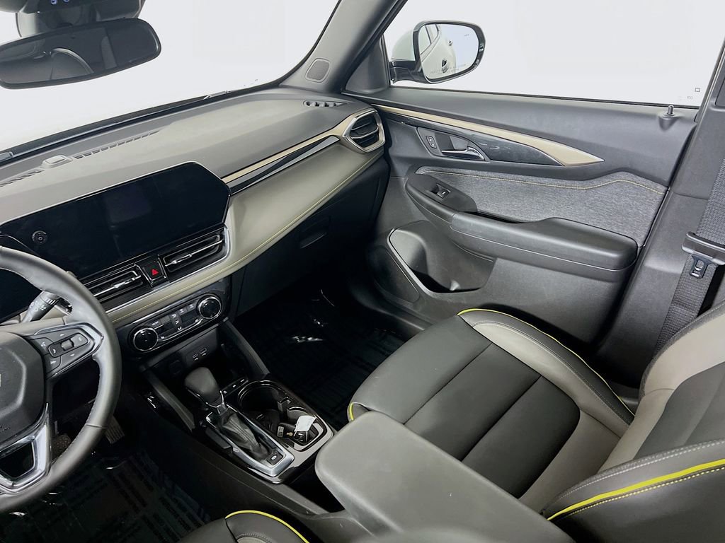 Used 2025 Chevrolet TrailBlazer ACTIV w/ Convenience Package image 21