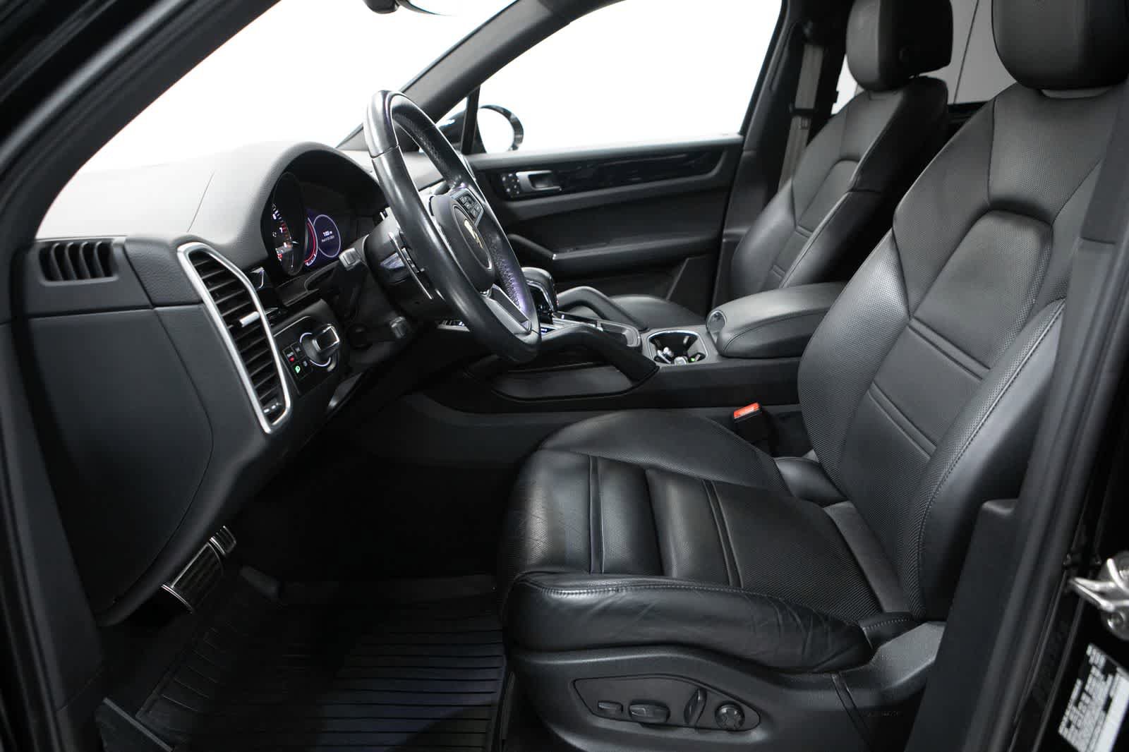 Certified 2023 Porsche Cayenne S Platinum image 23