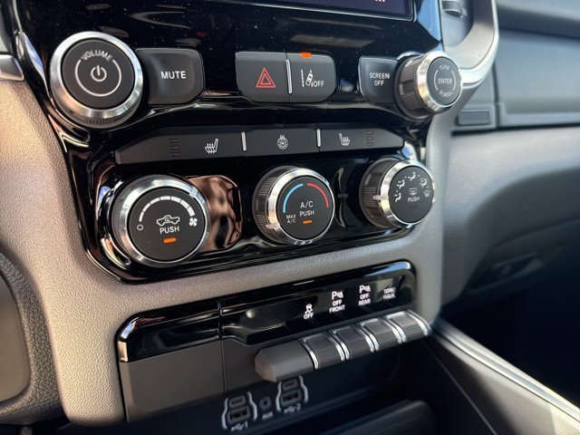 New 2026 RAM 1500 4x4 Crew Cab image 23