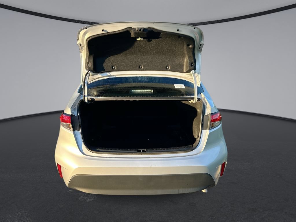 Used 2024 Toyota Corolla LE FWD image 29