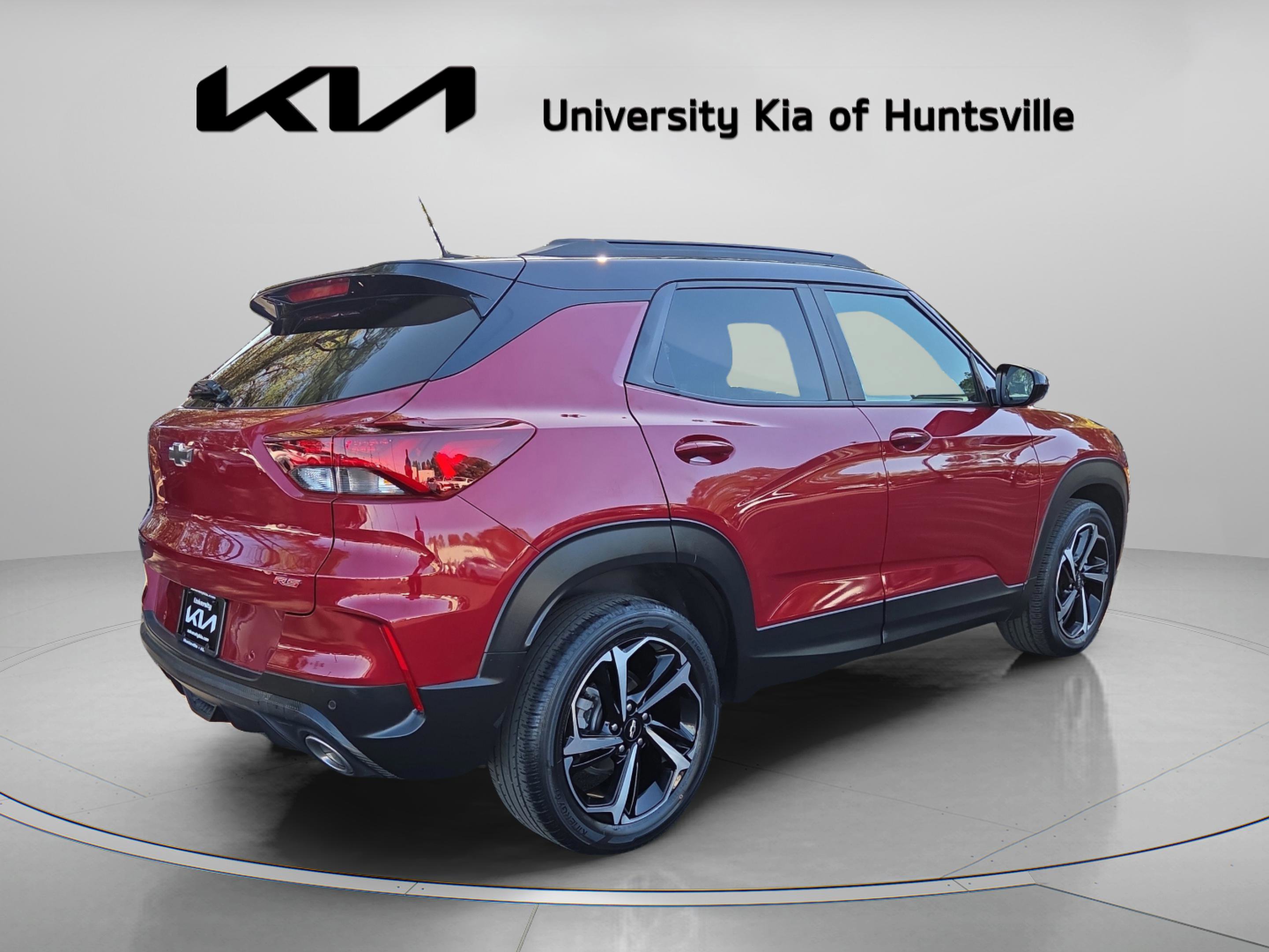 Used 2021 Chevrolet TrailBlazer RS w/ Sun and Liftgate Package image 7