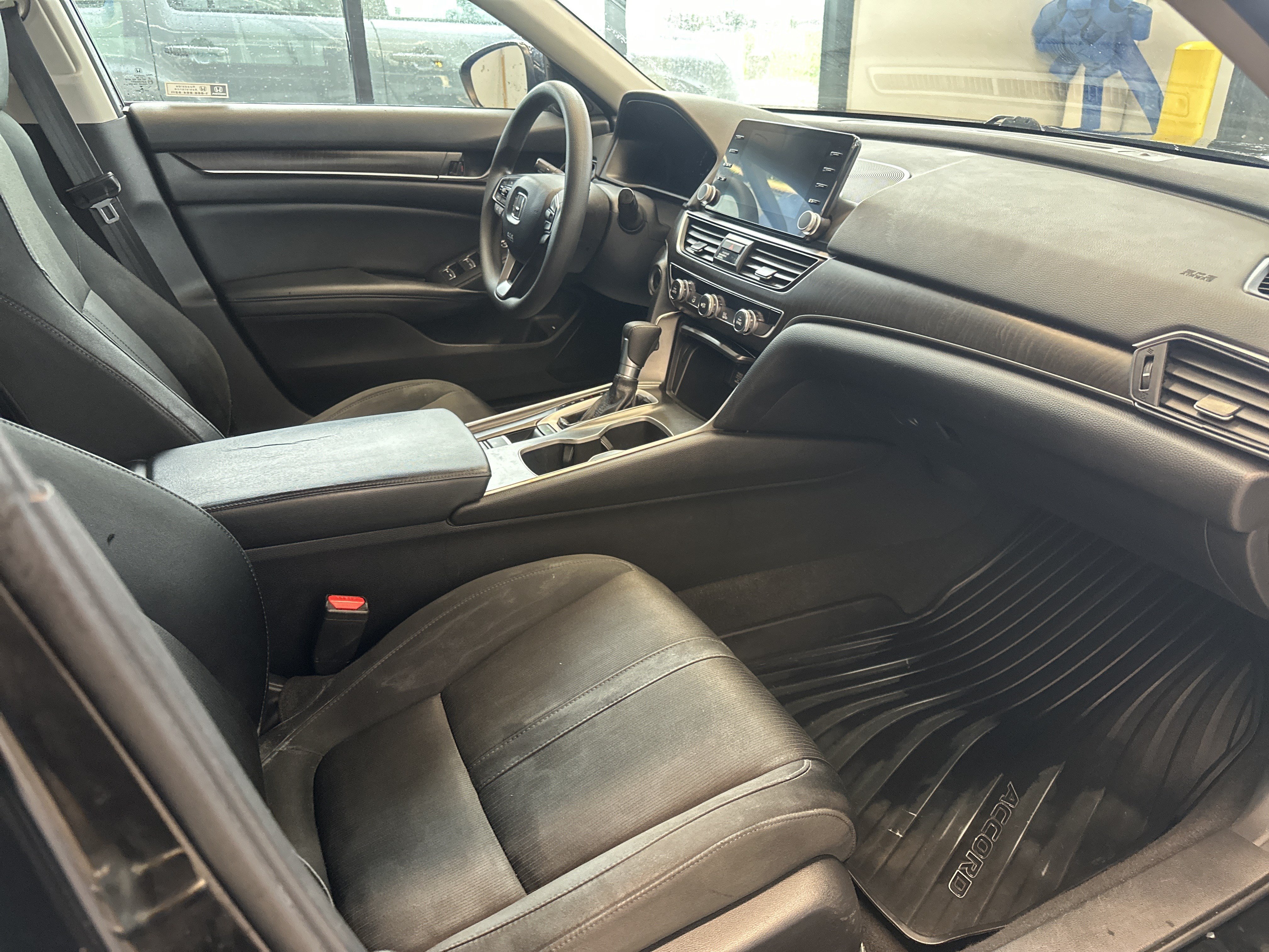 Used 2018 Honda Accord EX image 29