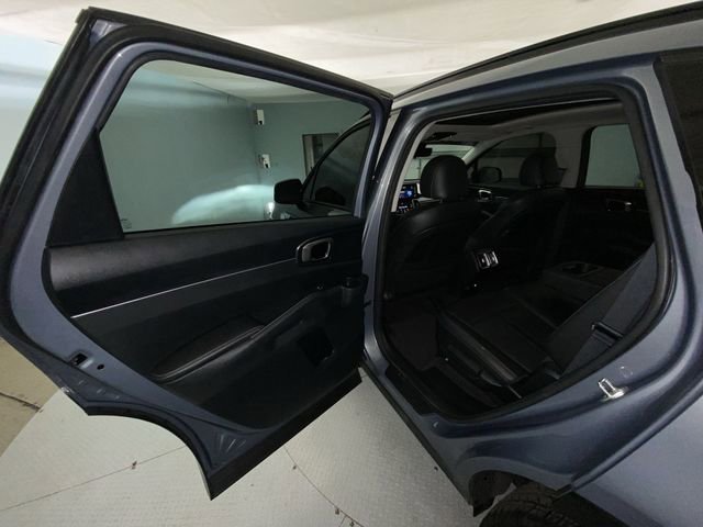 Used 2023 Kia Sorento S w/ Panoramic Sunroof Package FWD image 23