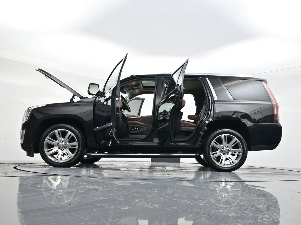 Used 2017 Cadillac Escalade Premium Luxury image 61